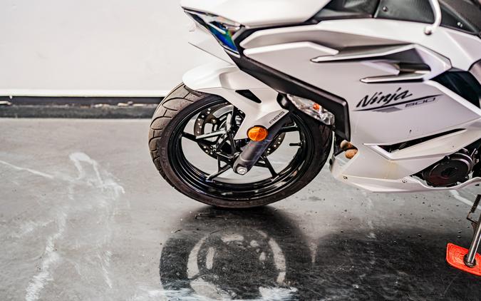 2025 Kawasaki Ninja® 500 ABS