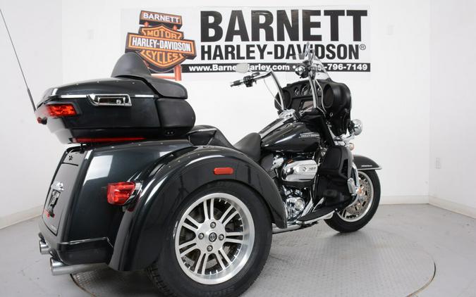 2018 Harley-Davidson FLHTCUTG Tri Glide Ultra