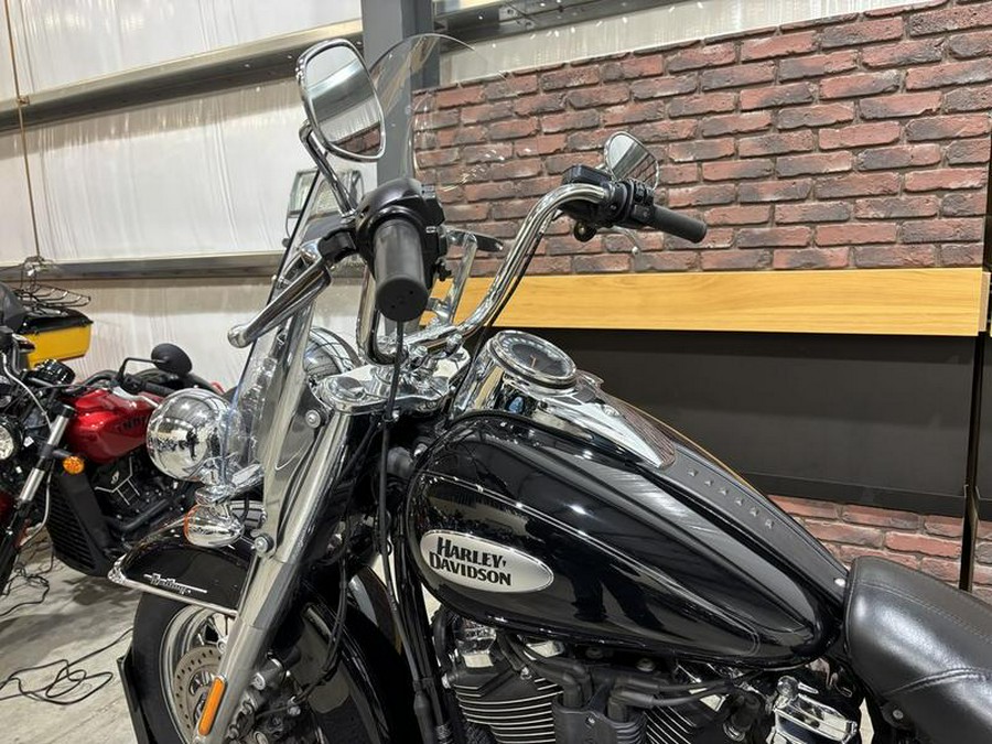 2022 Harley-Davidson® FLHCS - Heritage Classic 114