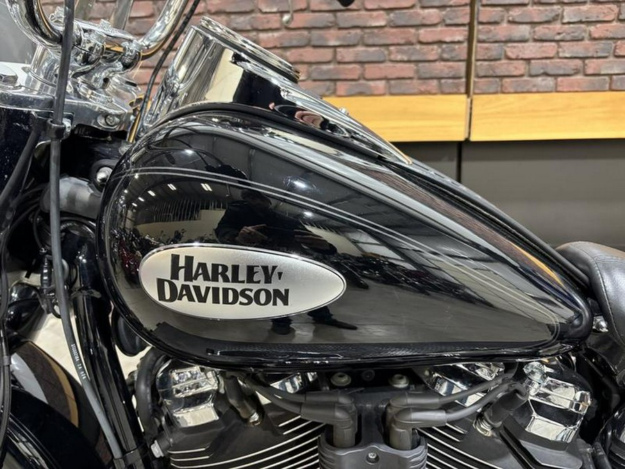2022 Harley-Davidson® FLHCS - Heritage Classic 114