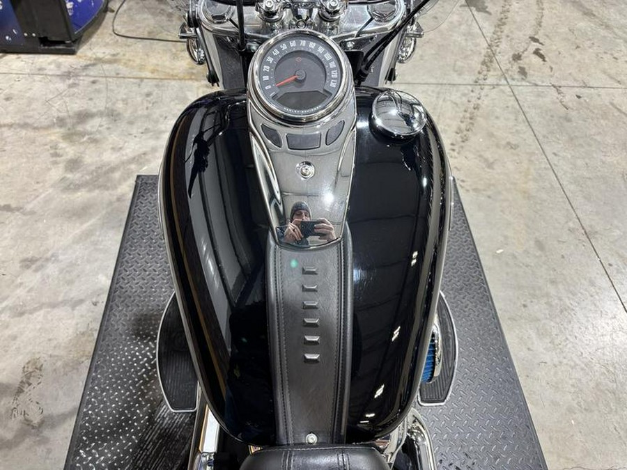 2022 Harley-Davidson® FLHCS - Heritage Classic 114