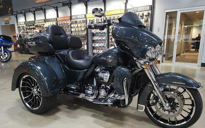 2025 Harley-Davidson® FLHTCUTG - Tri Glide® Ultra
