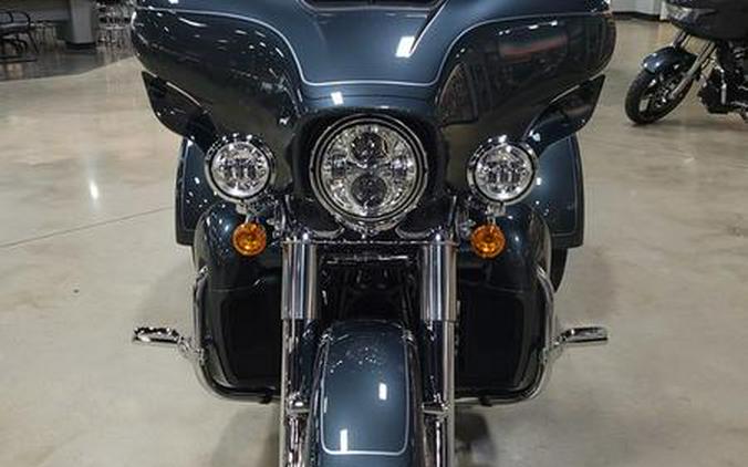 2025 Harley-Davidson® FLHTCUTG - Tri Glide® Ultra