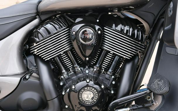 2025 INDIAN MOTORCYCLE ROADMASTER DARK HORSE