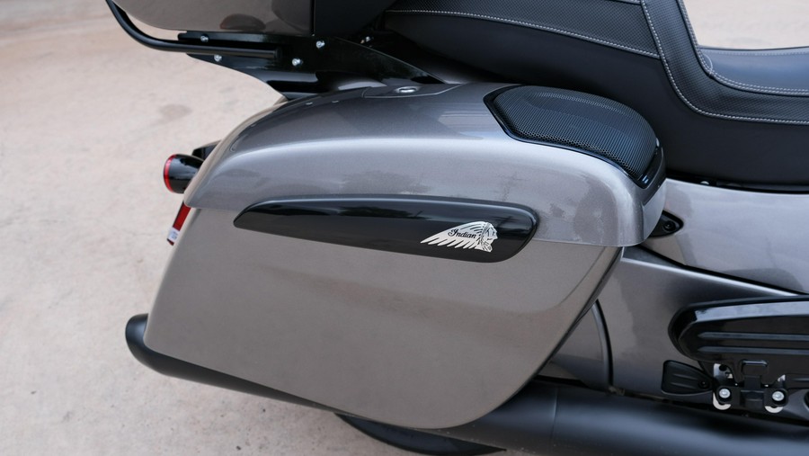 2025 INDIAN MOTORCYCLE ROADMASTER DARK HORSE