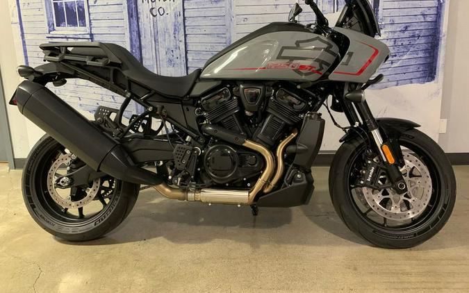 2026 Harley-Davidson® Pan America® 1250 ST