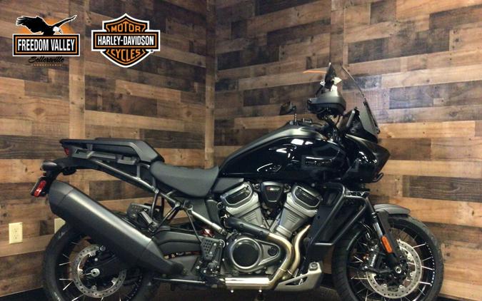 2023 Harley-Davidson Pan America™ 1250 Special Black RA1250S