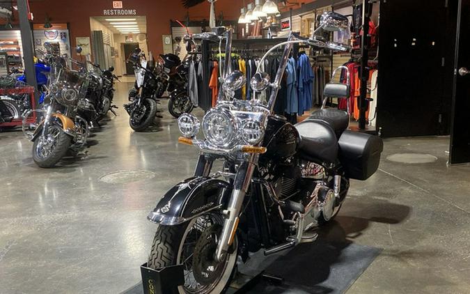 2018 Harley-Davidson Softail FLDE - Deluxe