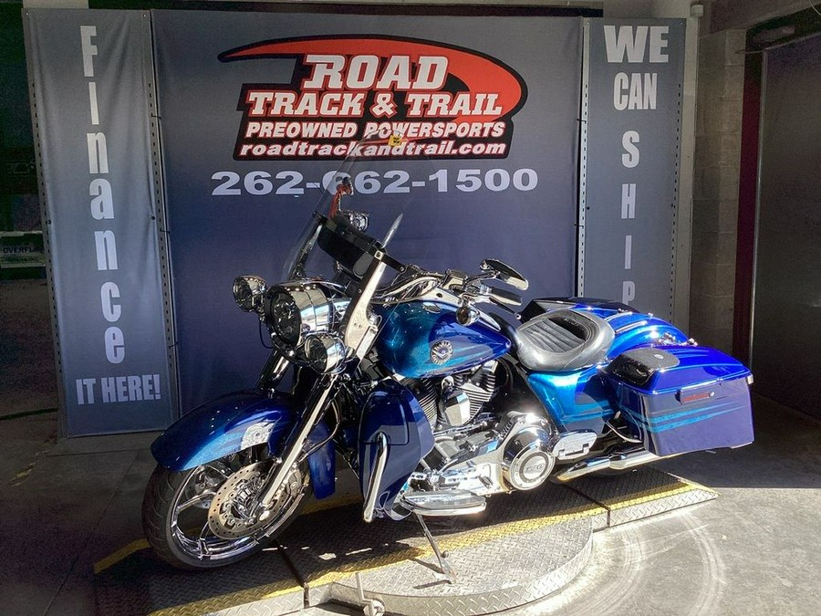 2013 Harley-Davidson® FLHRSE5 - CVO™ Road King®