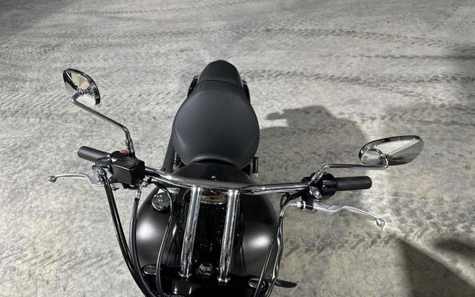 2024 Kawasaki Vulcan® 900 Classic Custom