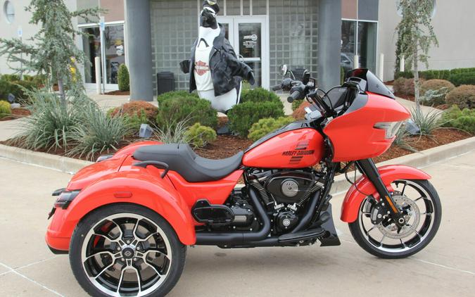 2026 Harley-Davidson Road Glide 3 Blood Orange