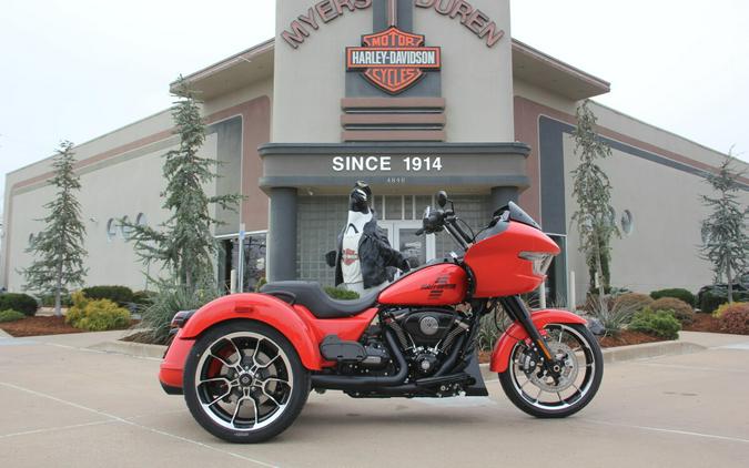 2026 Harley-Davidson Road Glide 3 Blood Orange