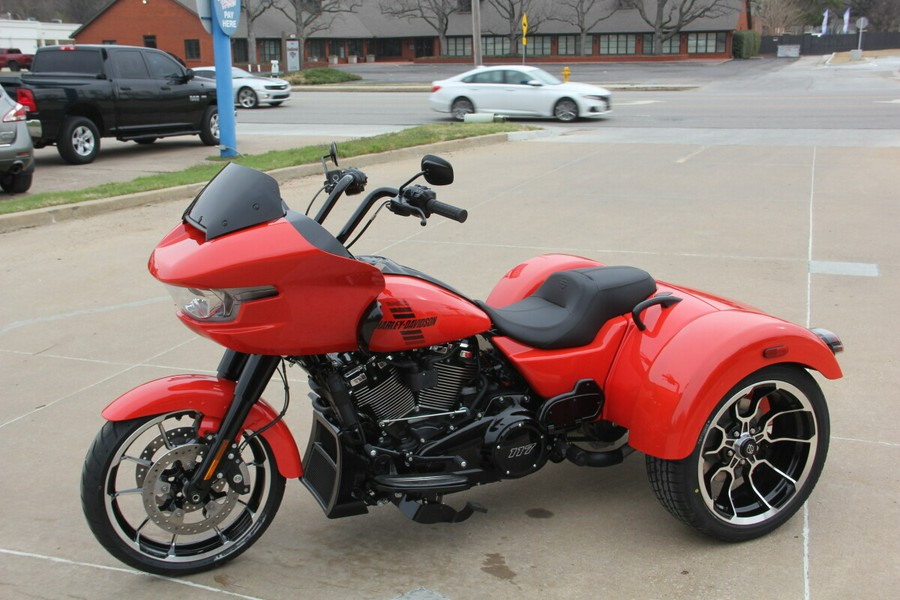 2026 Harley-Davidson Road Glide 3 Blood Orange