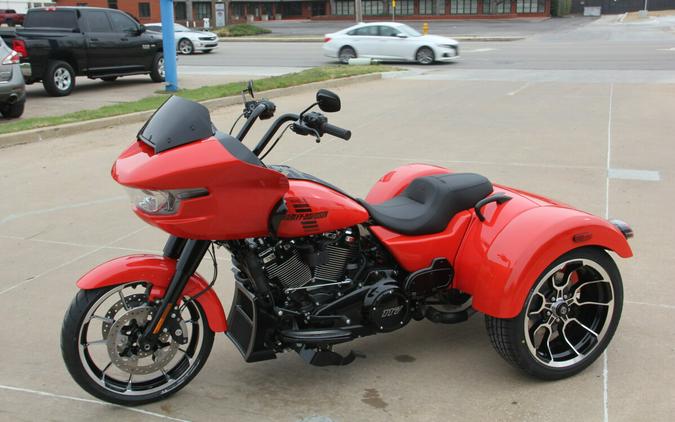 2026 Harley-Davidson Road Glide 3 Blood Orange