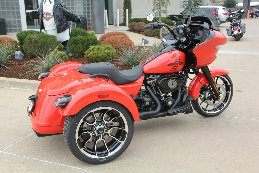2026 Harley-Davidson Road Glide 3 Blood Orange