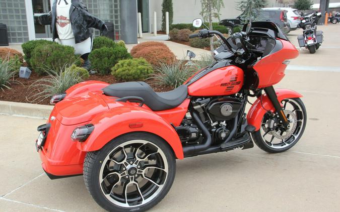 2026 Harley-Davidson Road Glide 3 Blood Orange