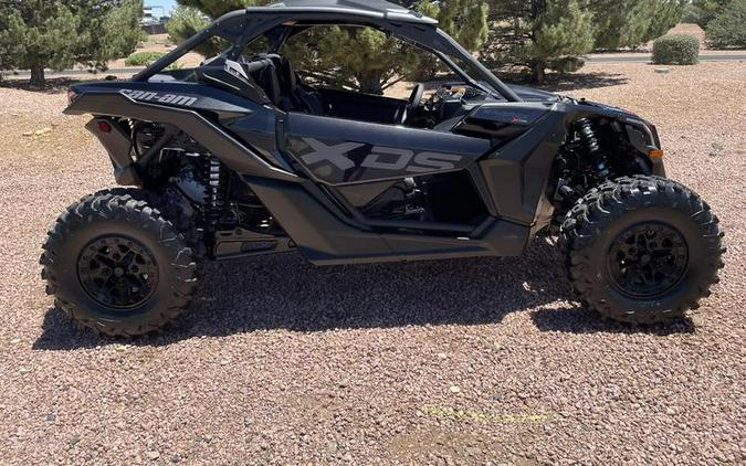 2026 Can-Am® Maverick X3 X ds Turbo RR Triple Black_7.6 in.
