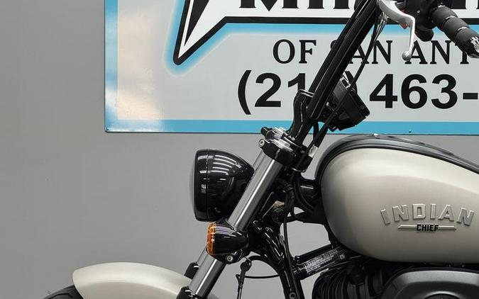 2023 Indian Motorcycle® Chief® Silver Quartz Smoke