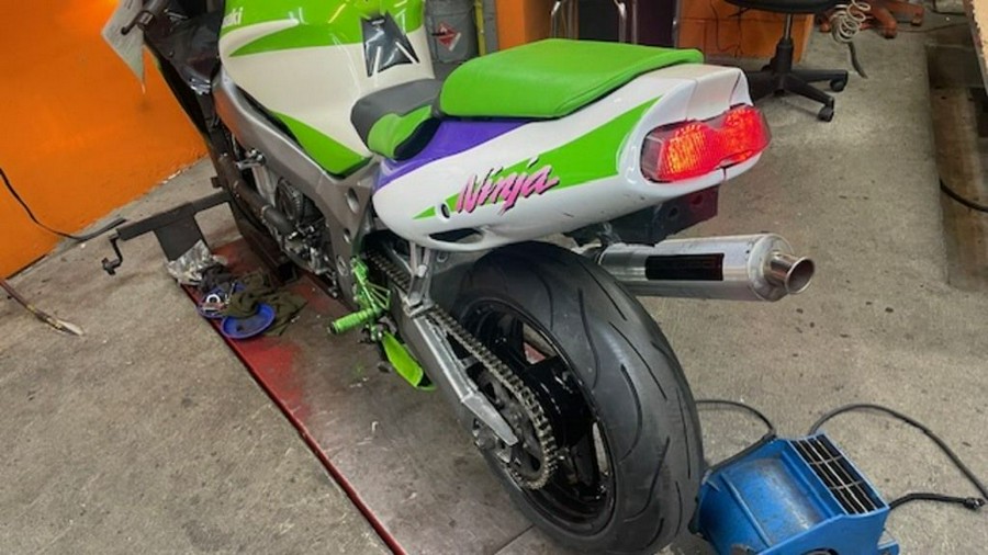 1996 KAWASAKI ZX9R