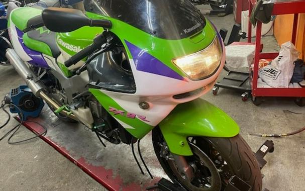 1996 KAWASAKI ZX9R