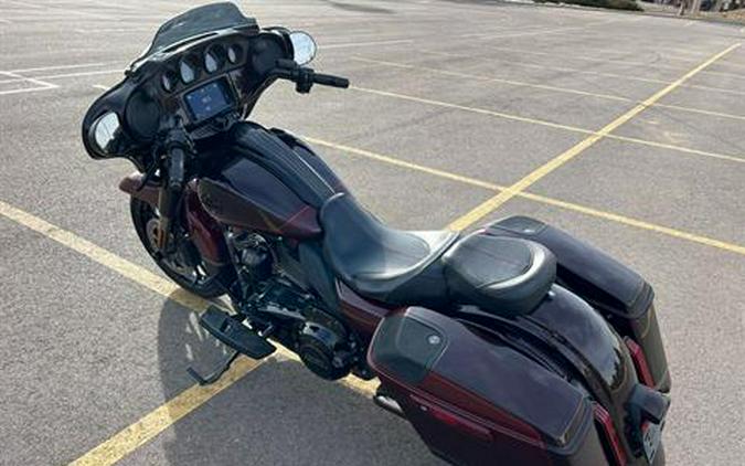 2019 Harley-Davidson CVO™ Street Glide®