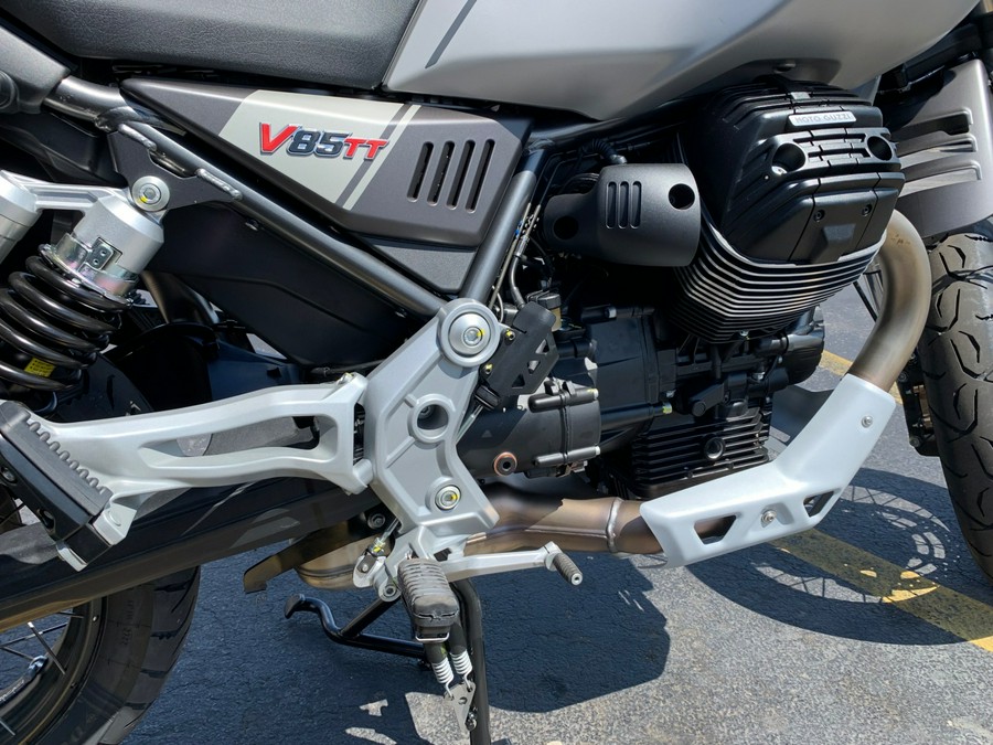 2023 MOTO GUZZI V85 TT TRAVEL