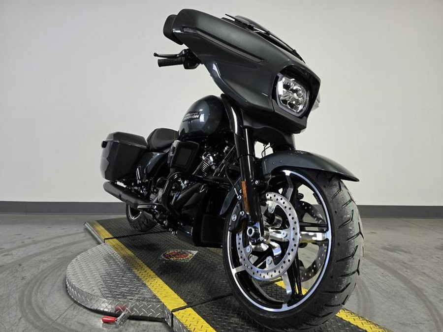 2025 Harley-Davidson® FLHX - Street Glide®