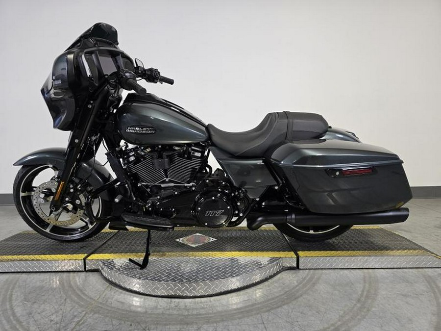 2025 Harley-Davidson® FLHX - Street Glide®