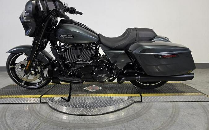 2025 Harley-Davidson® FLHX - Street Glide®