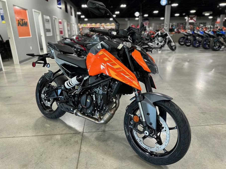 2024 KTM Duke