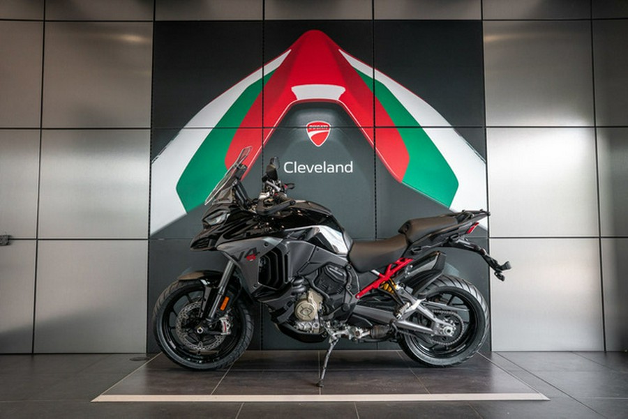 2025 Ducati Multistrada V4 S Travel & Radar Thrilling Black
