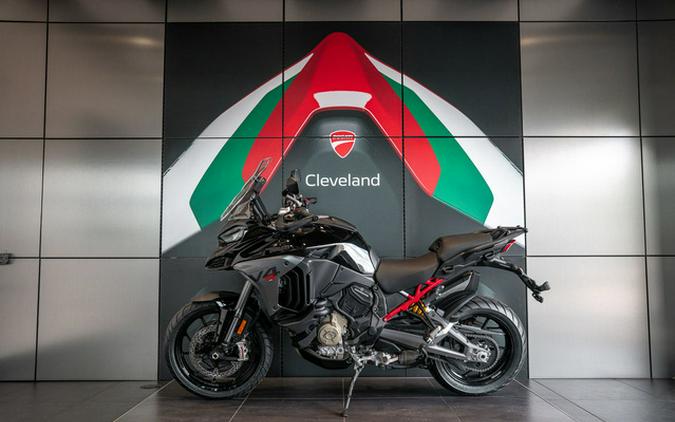 2025 Ducati Multistrada V4 S Travel & Radar Thrilling Black
