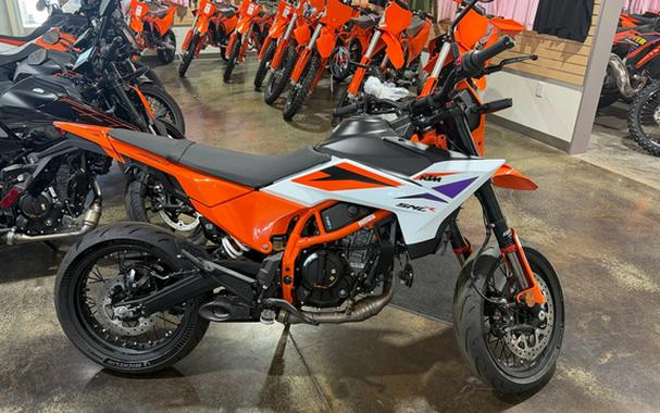 2026 KTM SMC 390 R