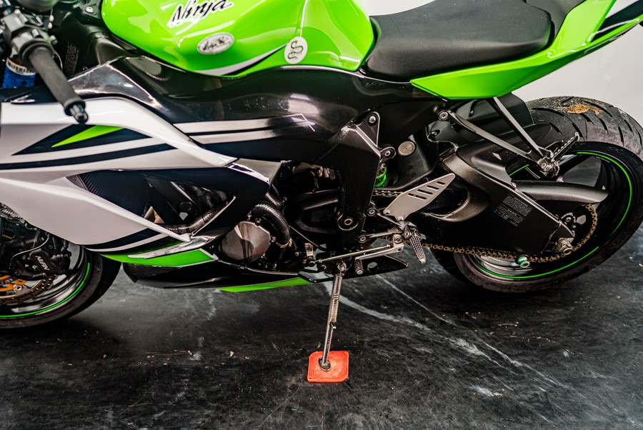 2015 Kawasaki Ninja® ZX™-6R ABS 30th Anniversary