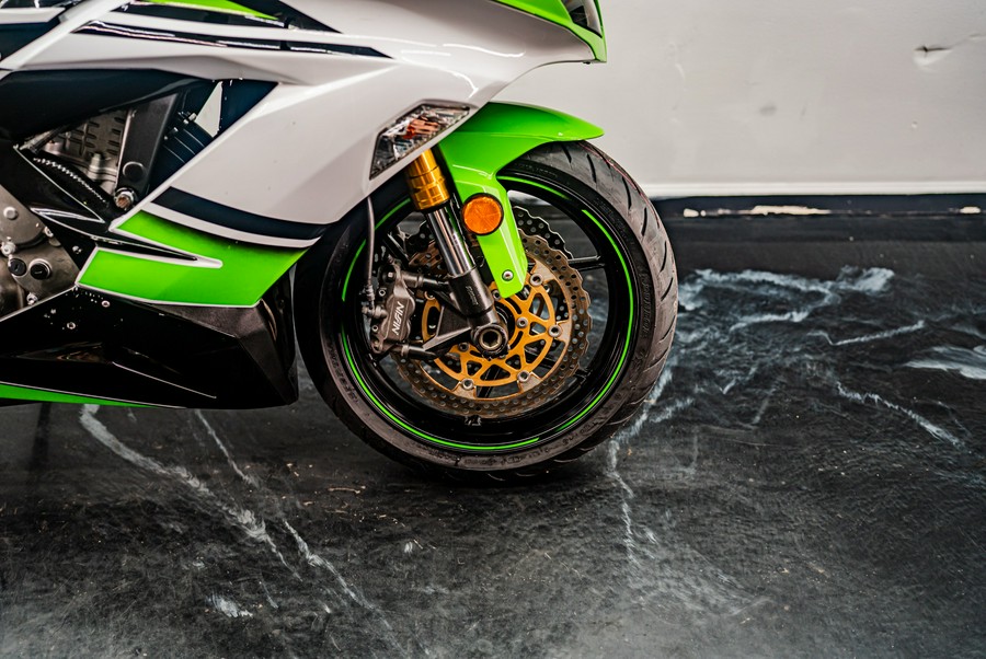 2015 Kawasaki Ninja® ZX™-6R ABS 30th Anniversary