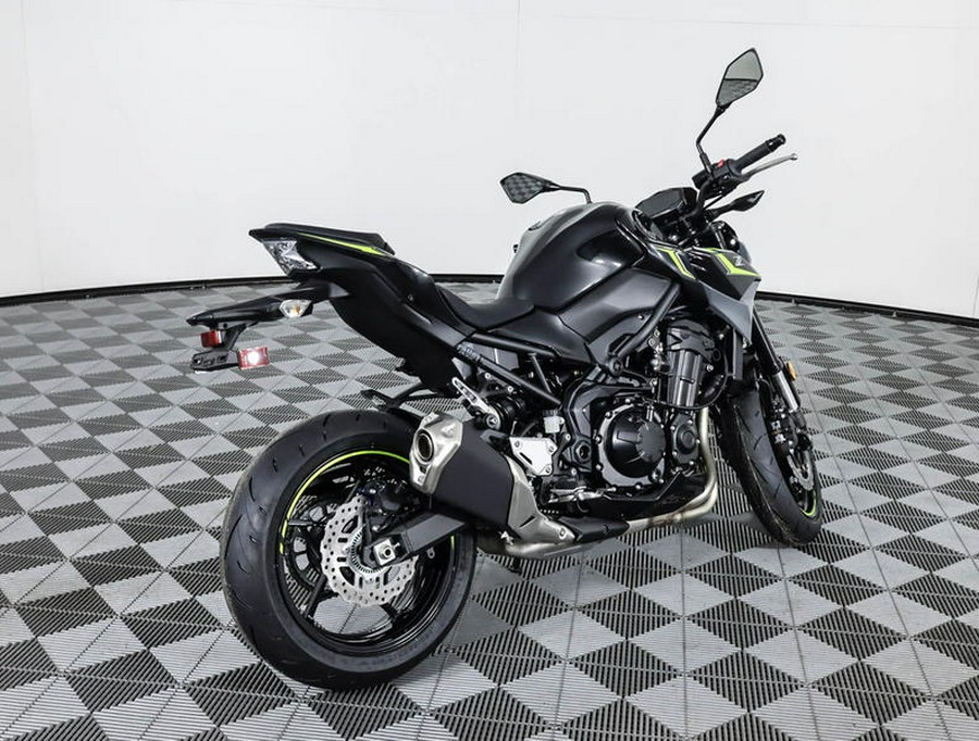 2024 Kawasaki Z900 ABS Metallic Spark Black/Metallic Matte Dark Gray