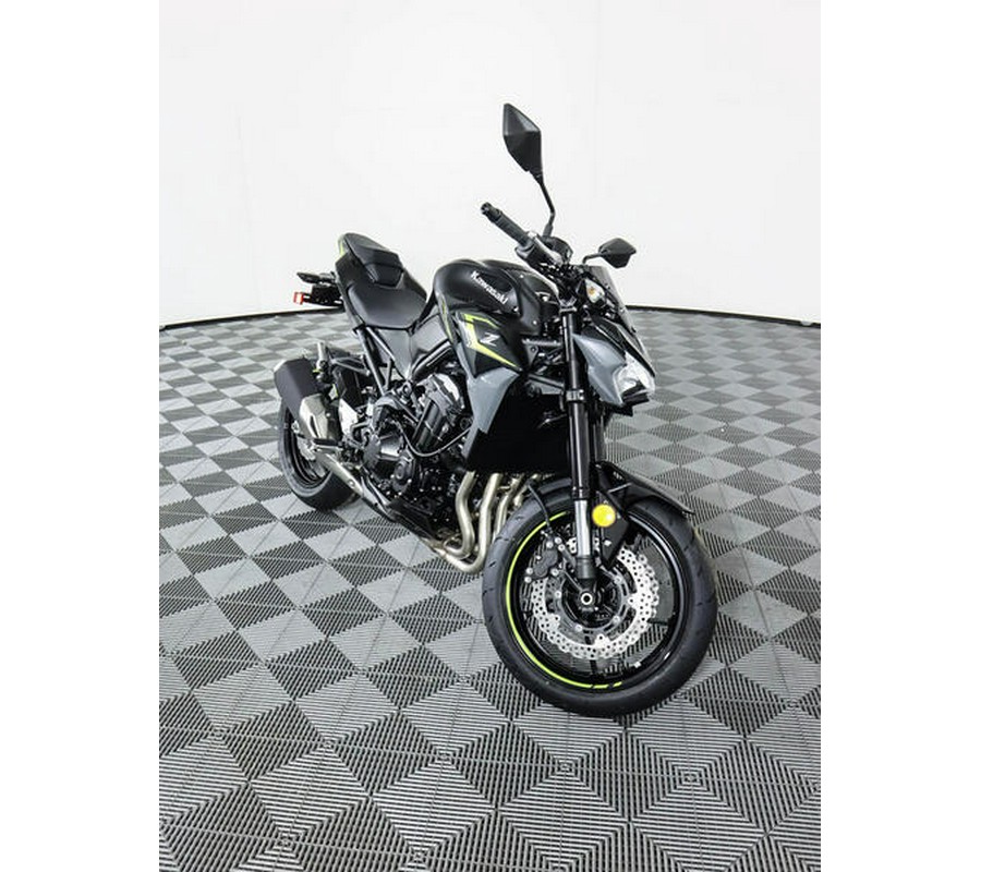 2024 Kawasaki Z900 ABS Metallic Spark Black/Metallic Matte Dark Gray