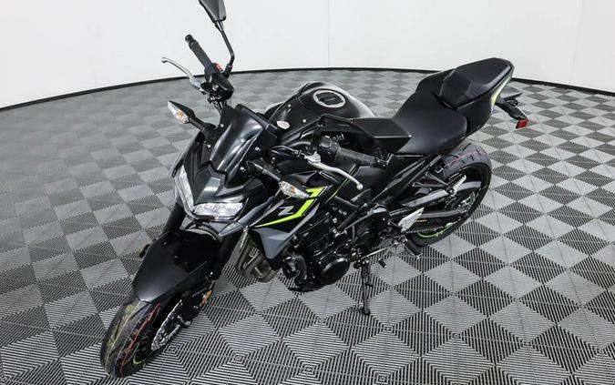 2024 Kawasaki Z900 ABS Metallic Spark Black/Metallic Matte Dark Gray