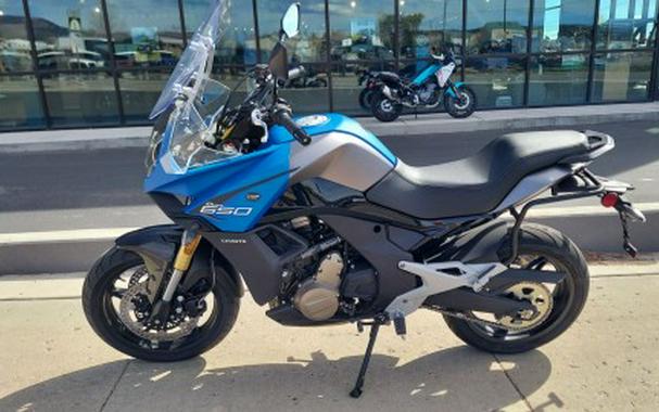 2023 CFMOTO 650 Adventura