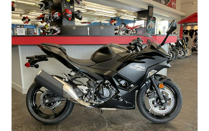 2026 Kawasaki Ninja® 500