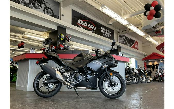 2026 Kawasaki Ninja® 500