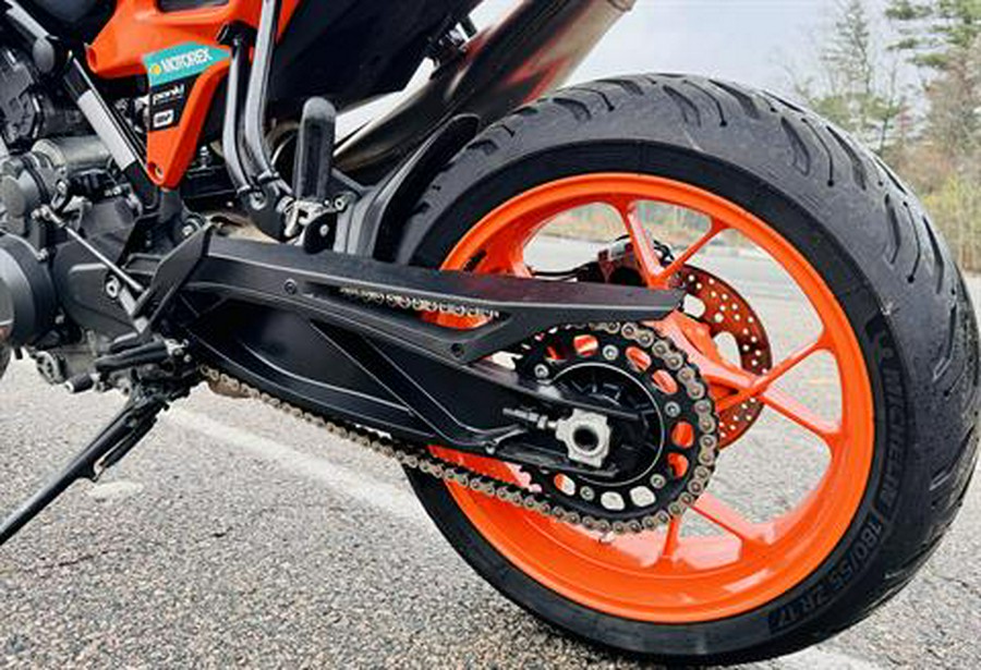 2022 KTM 890 Duke GP