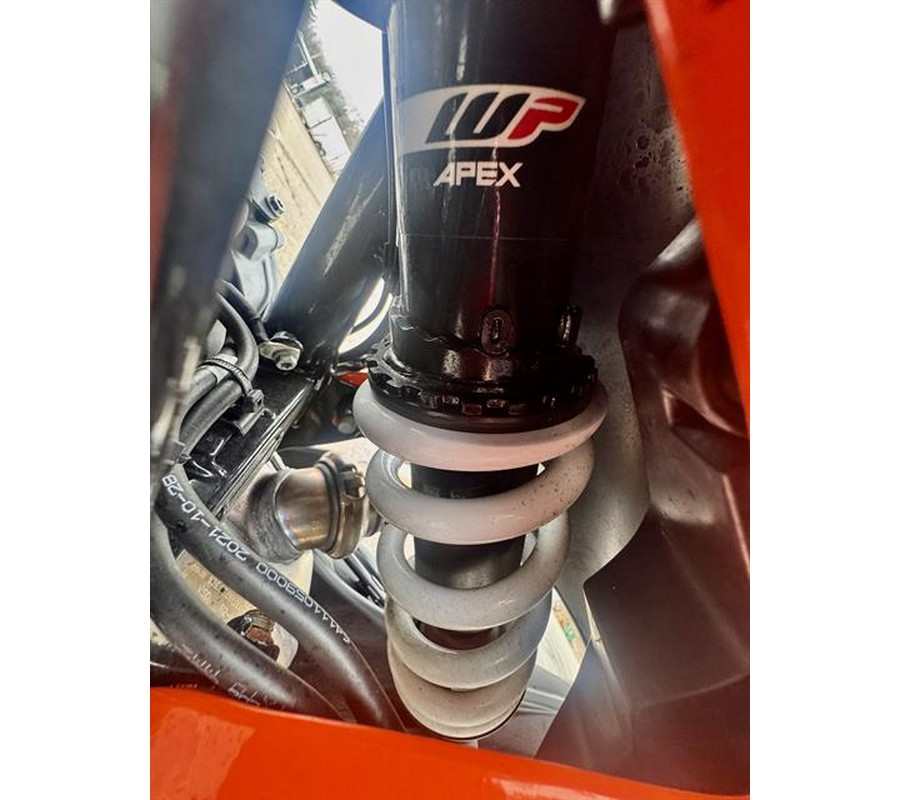 2022 KTM 890 Duke GP