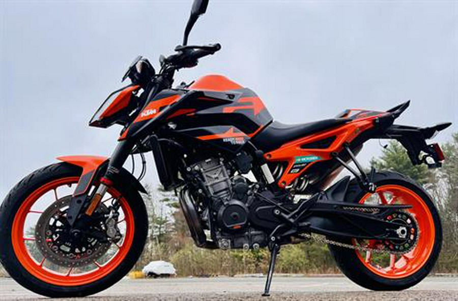 2022 KTM 890 Duke GP