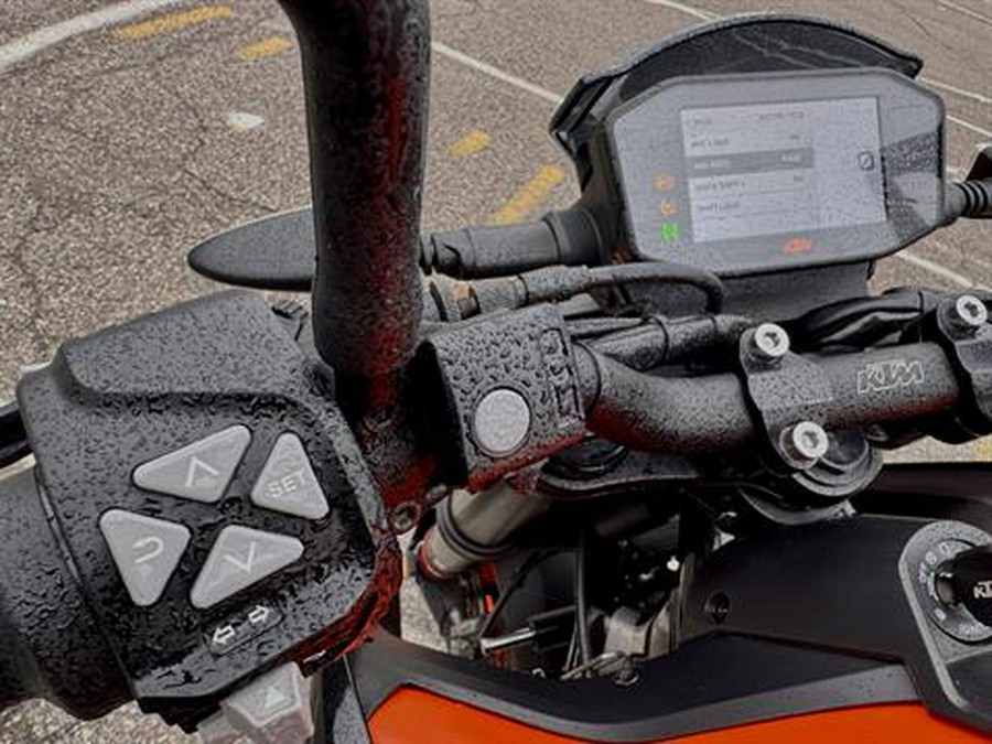 2022 KTM 890 Duke GP