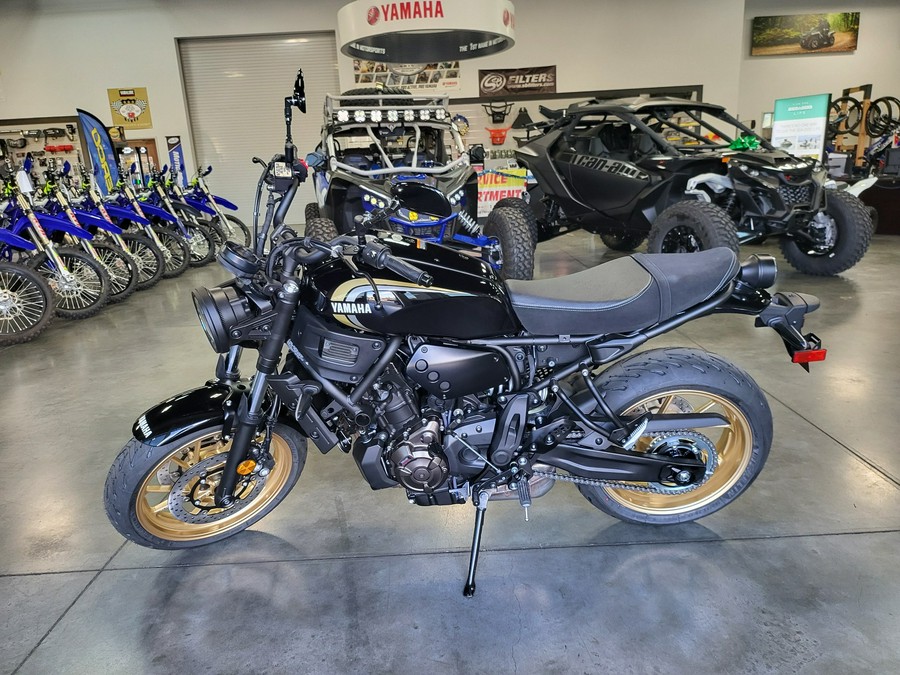 2023 Yamaha XSR700