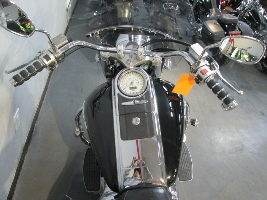 2005 Suzuki Boulevard C90T