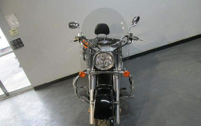 2005 Suzuki Boulevard C90T