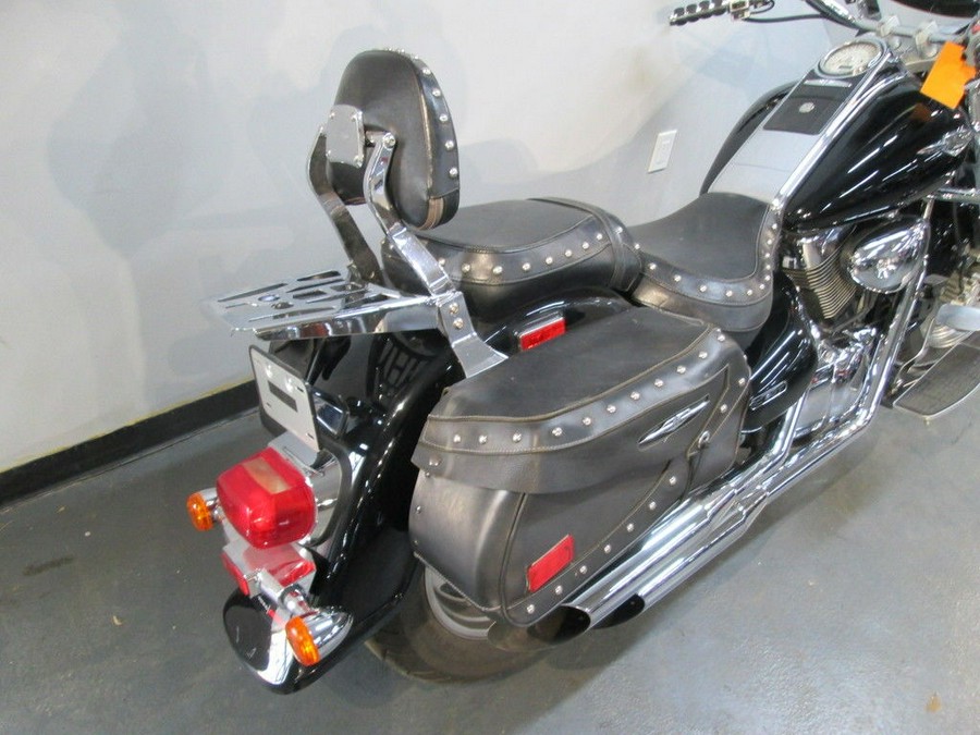 2005 Suzuki Boulevard C90T