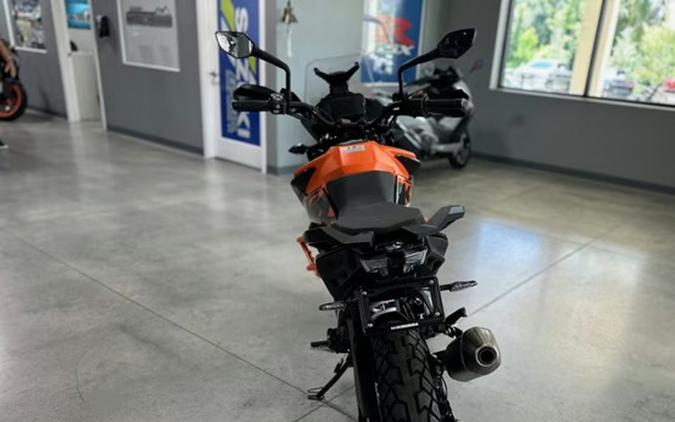 2024 KTM Adventure 390